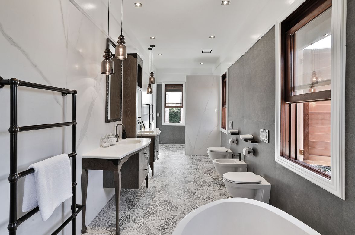 Luxurious Bathroom