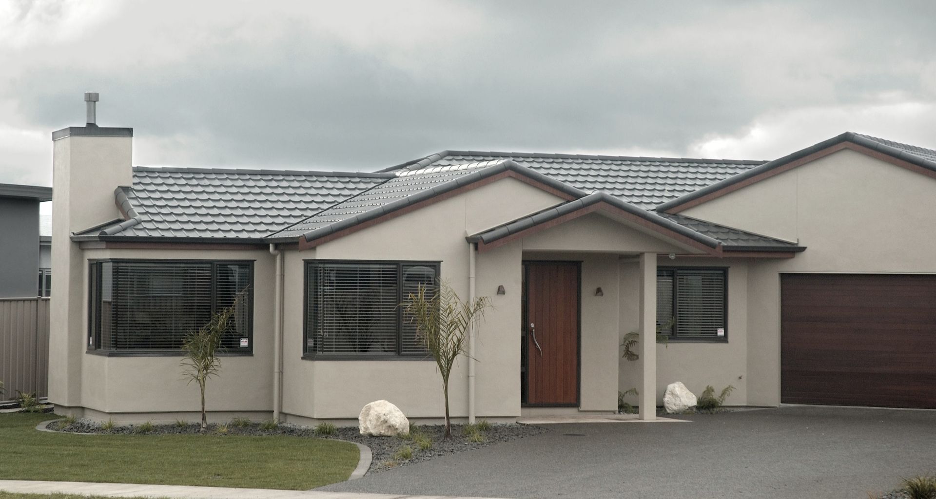 Luxury Living banner