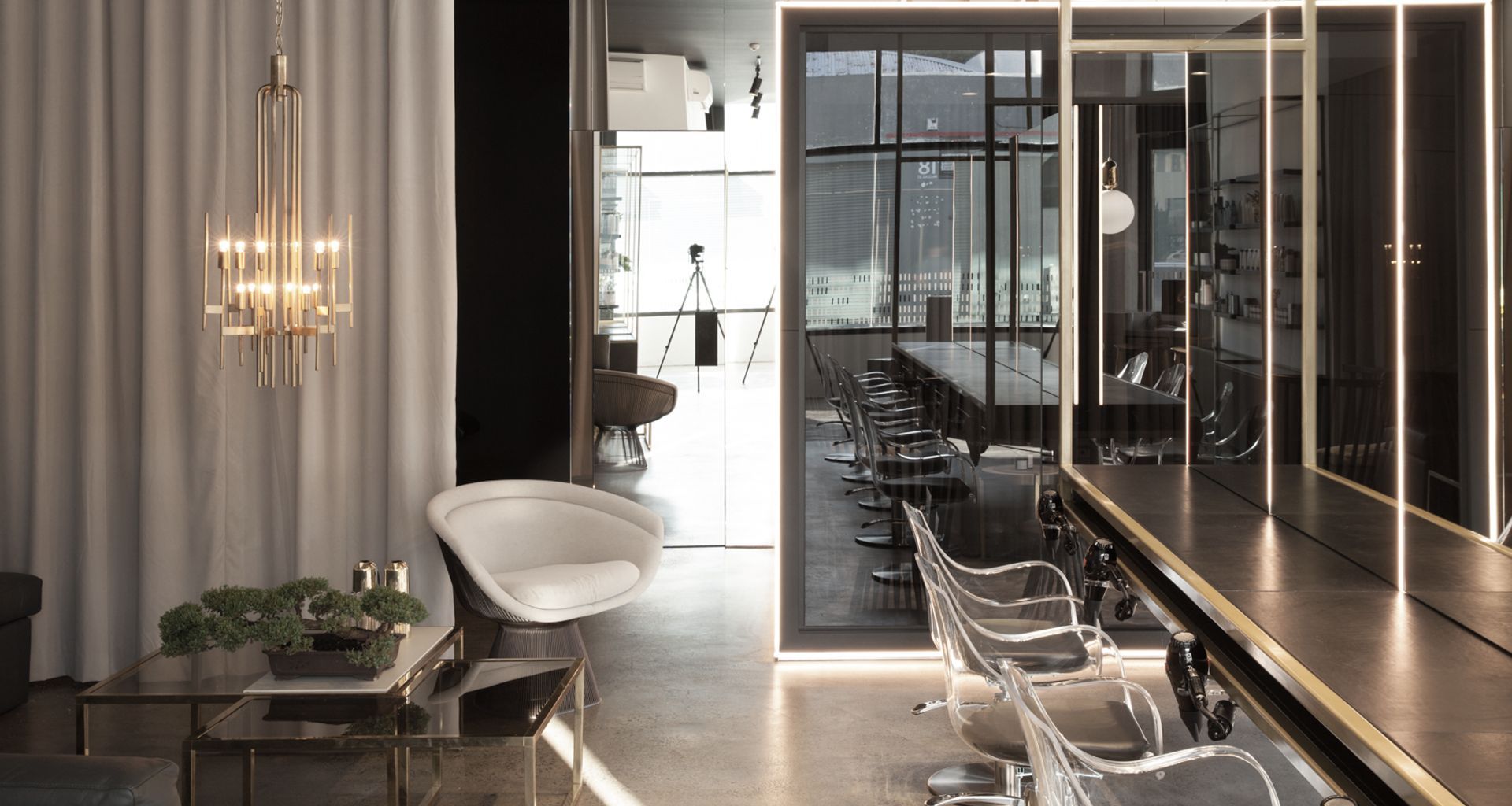 M11 Newmarket Salon banner