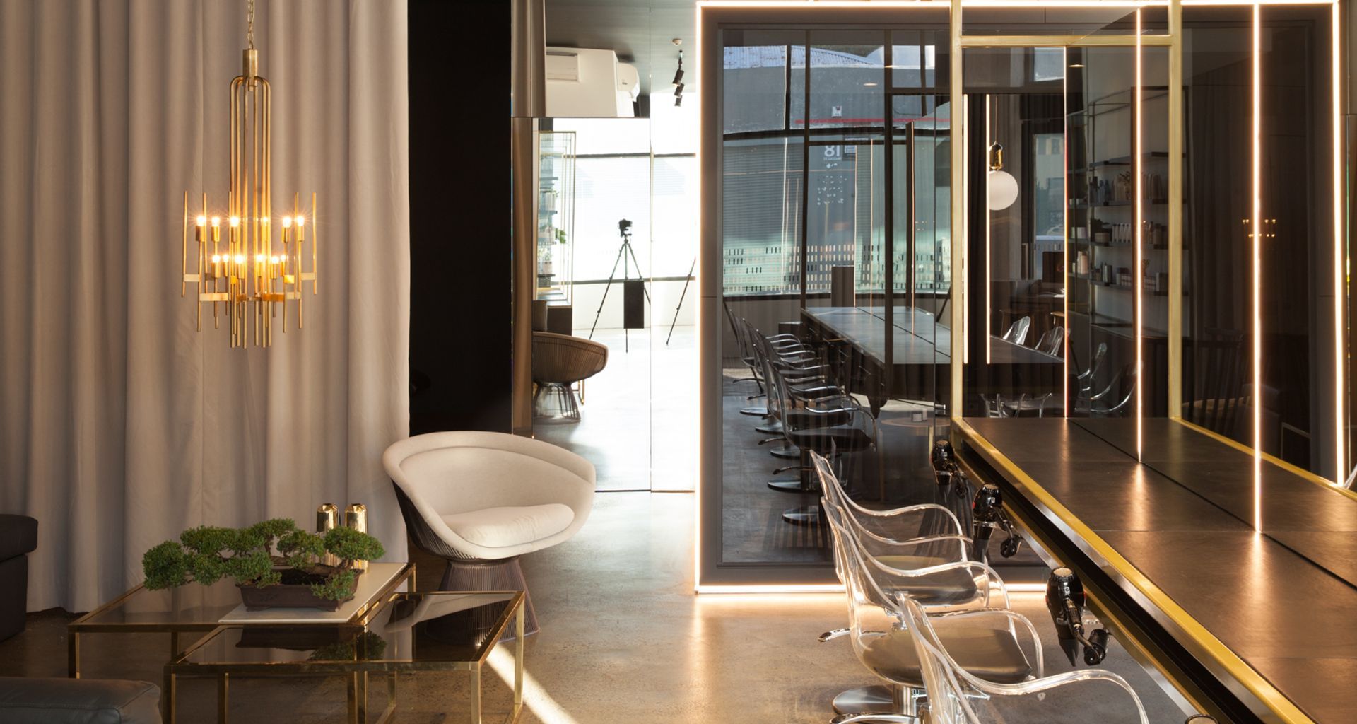 M11 Newmarket Salon banner