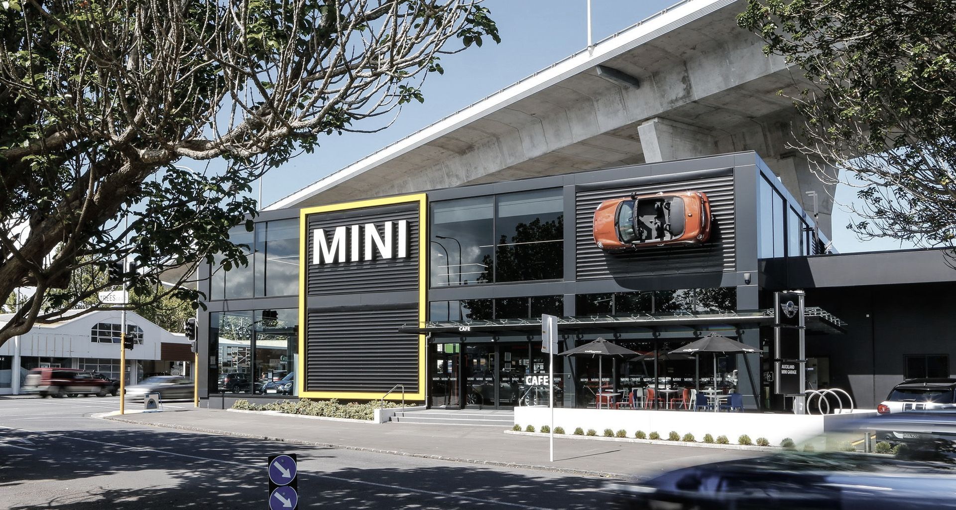 MINI Garage banner