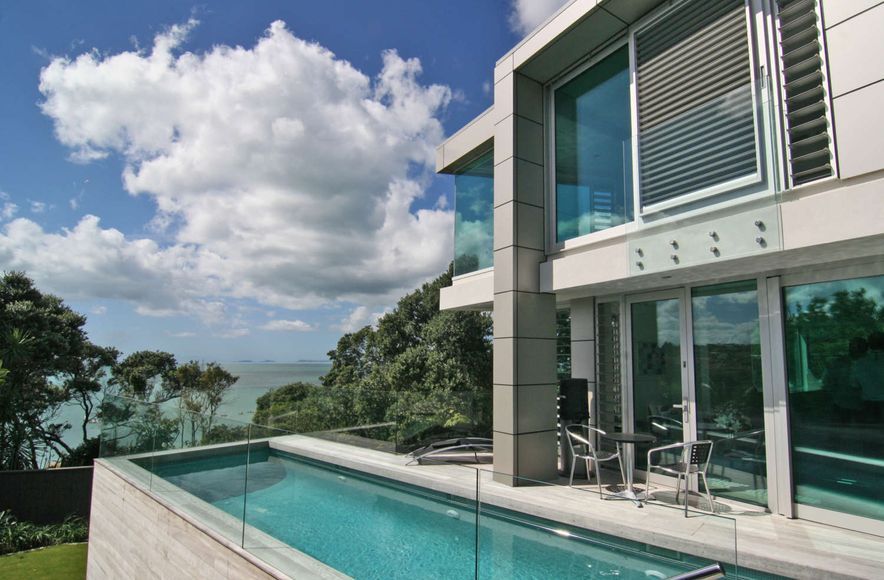Mairangi Bay Modern Sanctuary