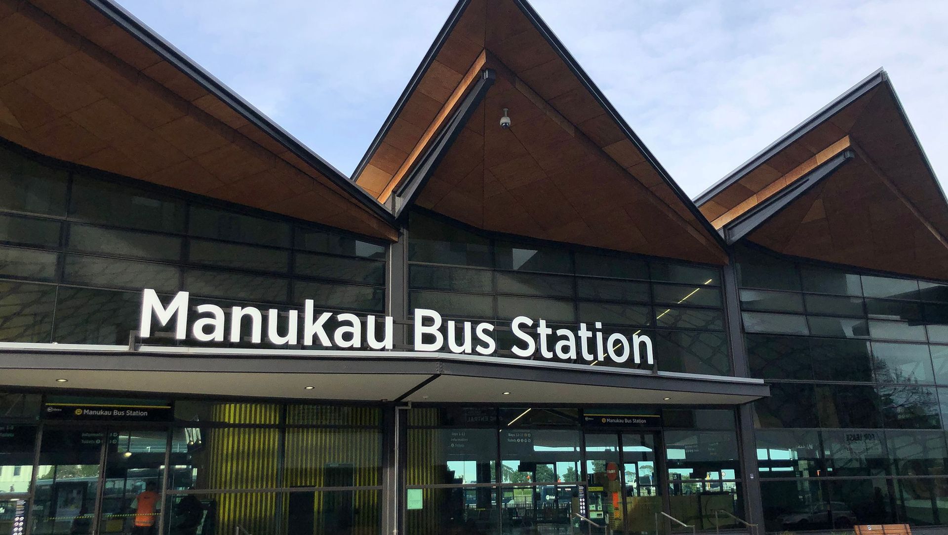 Manukau Bus Terminal banner
