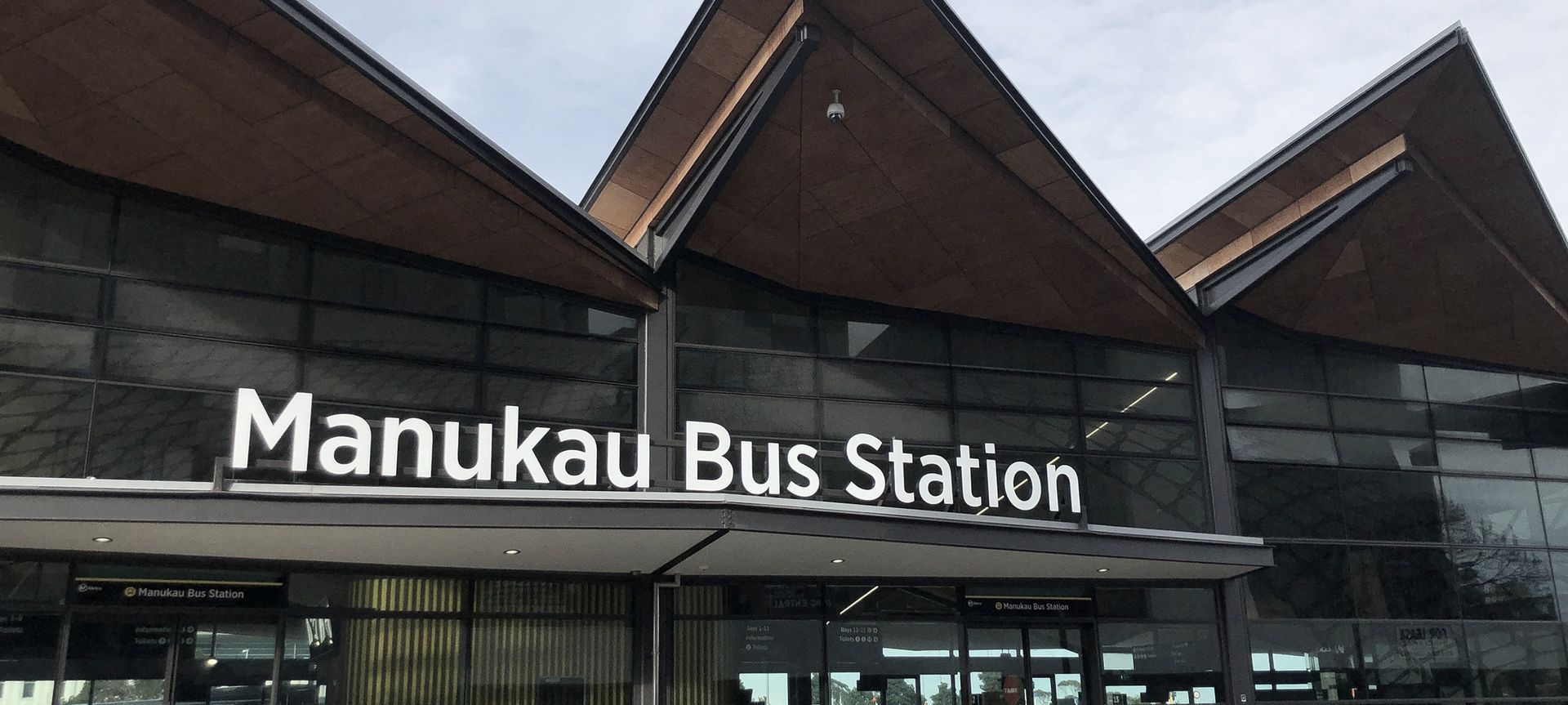 Manukau Bus Terminal banner