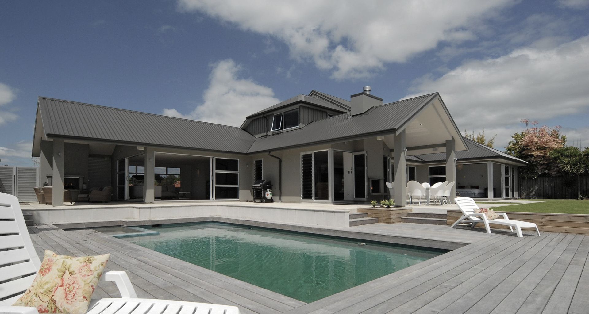 Manuwai Renovation banner