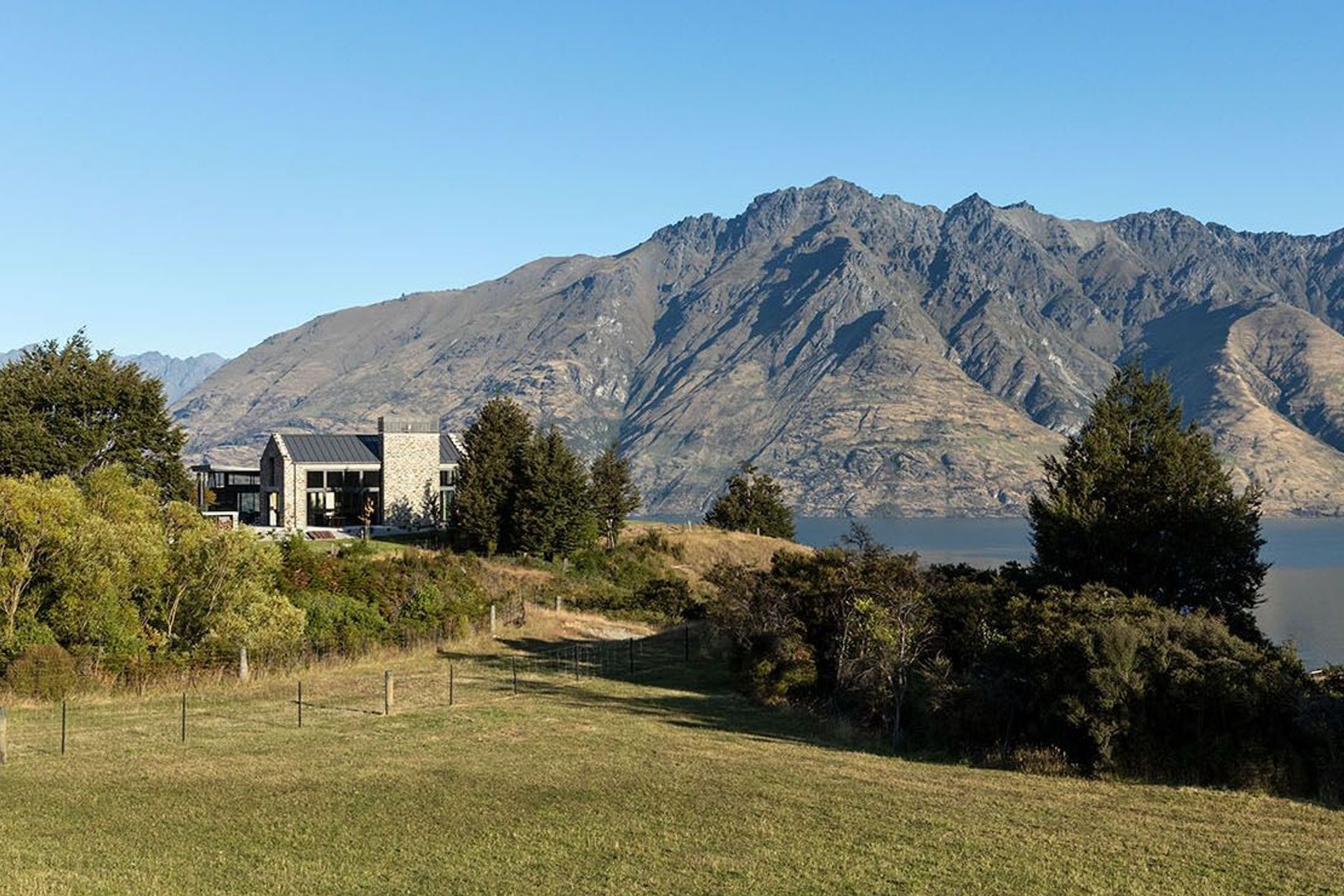 Photograph: Simon Devitt.