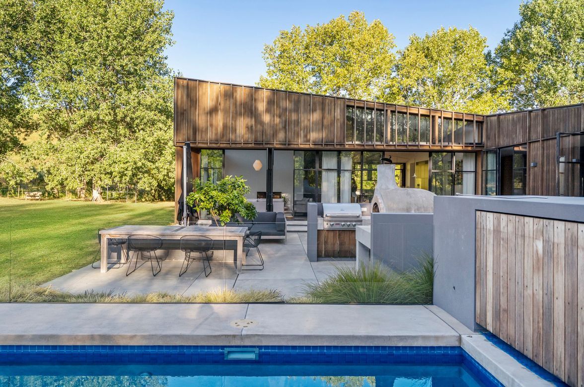 Matakana House: modern life in the country