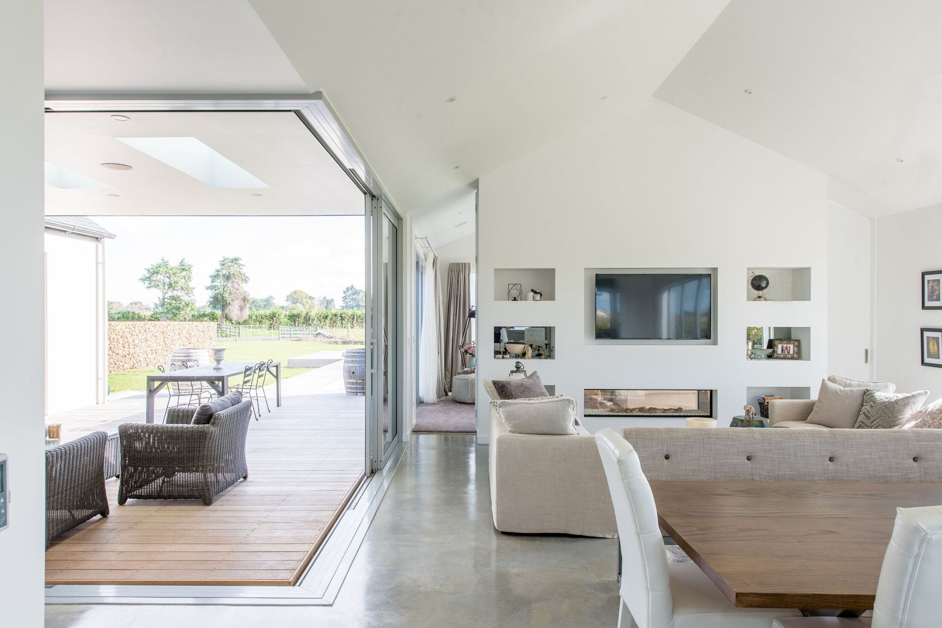 In keeping with the owners' brief for a pared-back, honest interior, the material and colour palettes have been kept neutral. Again, connection to the outdoors is a key factor to the liveability of the house.