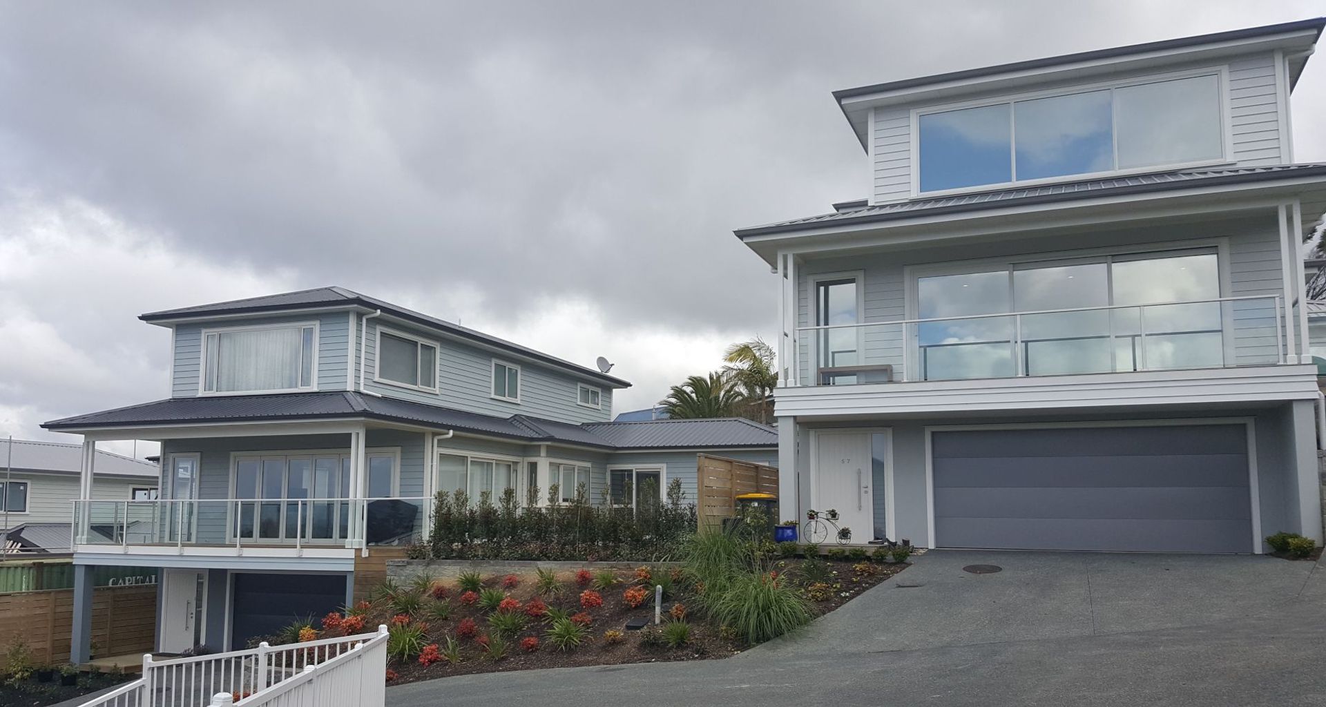 Millenial Way, Orewa banner