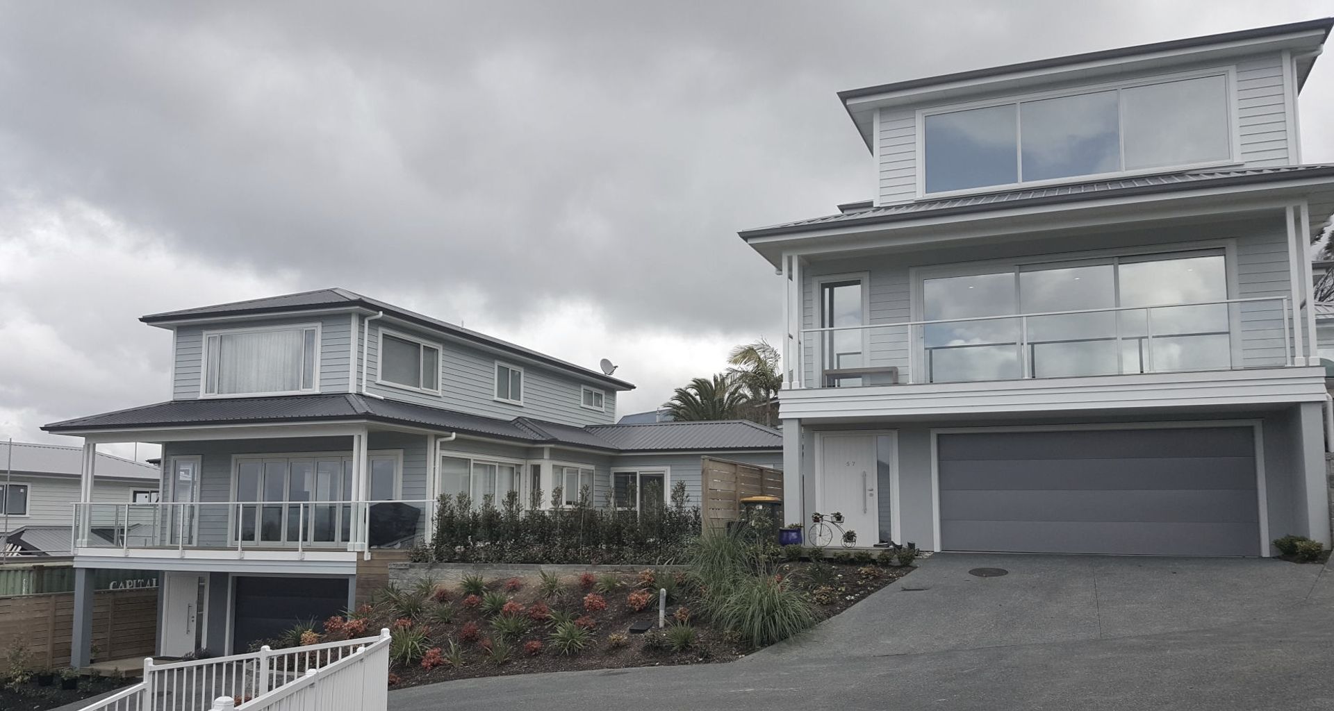 Millenial Way, Orewa banner