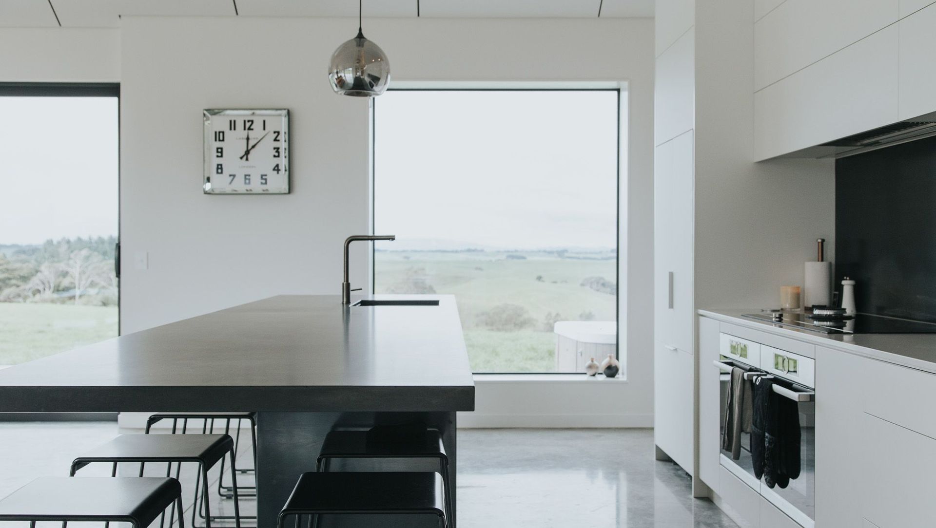 Minimalist Kitchen banner