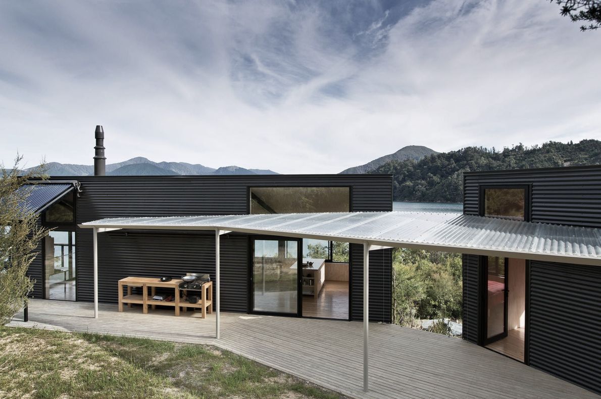 Miro Bay Bach