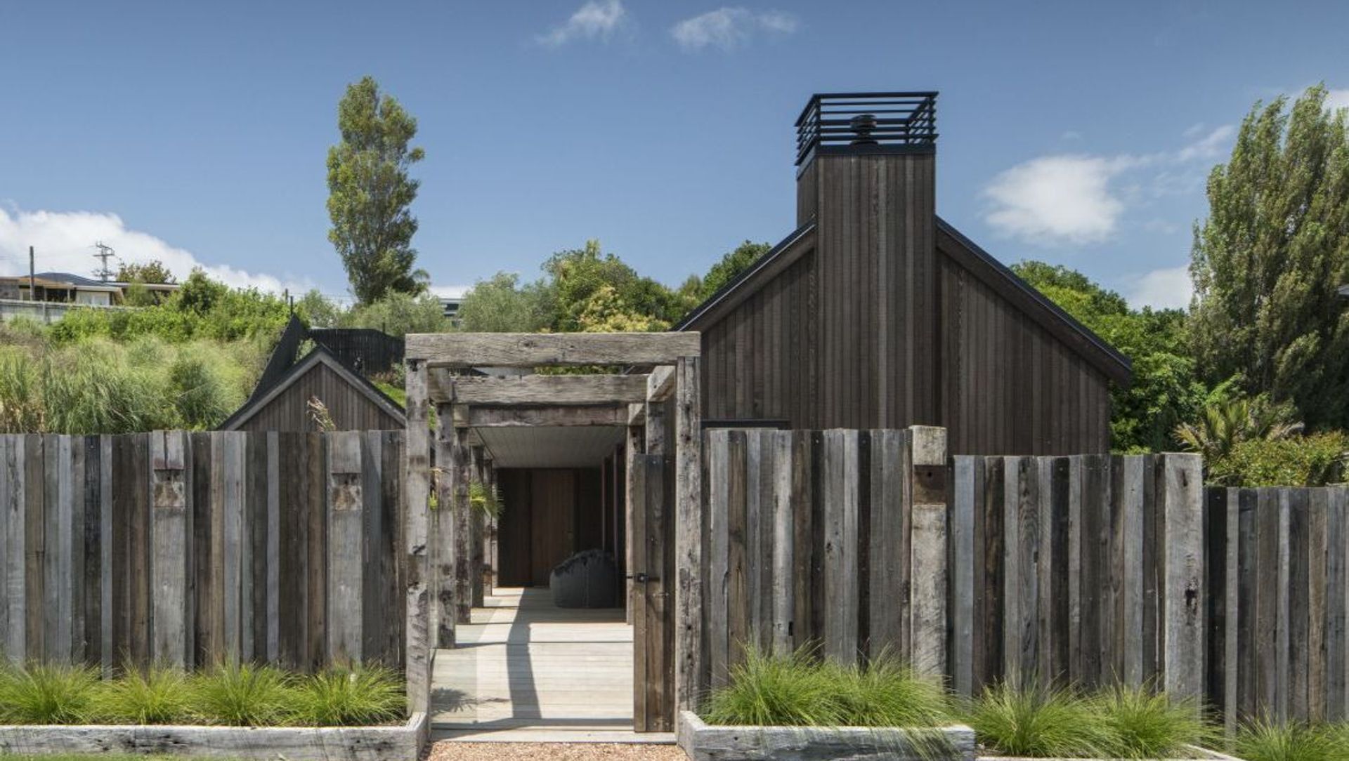 Moa House banner