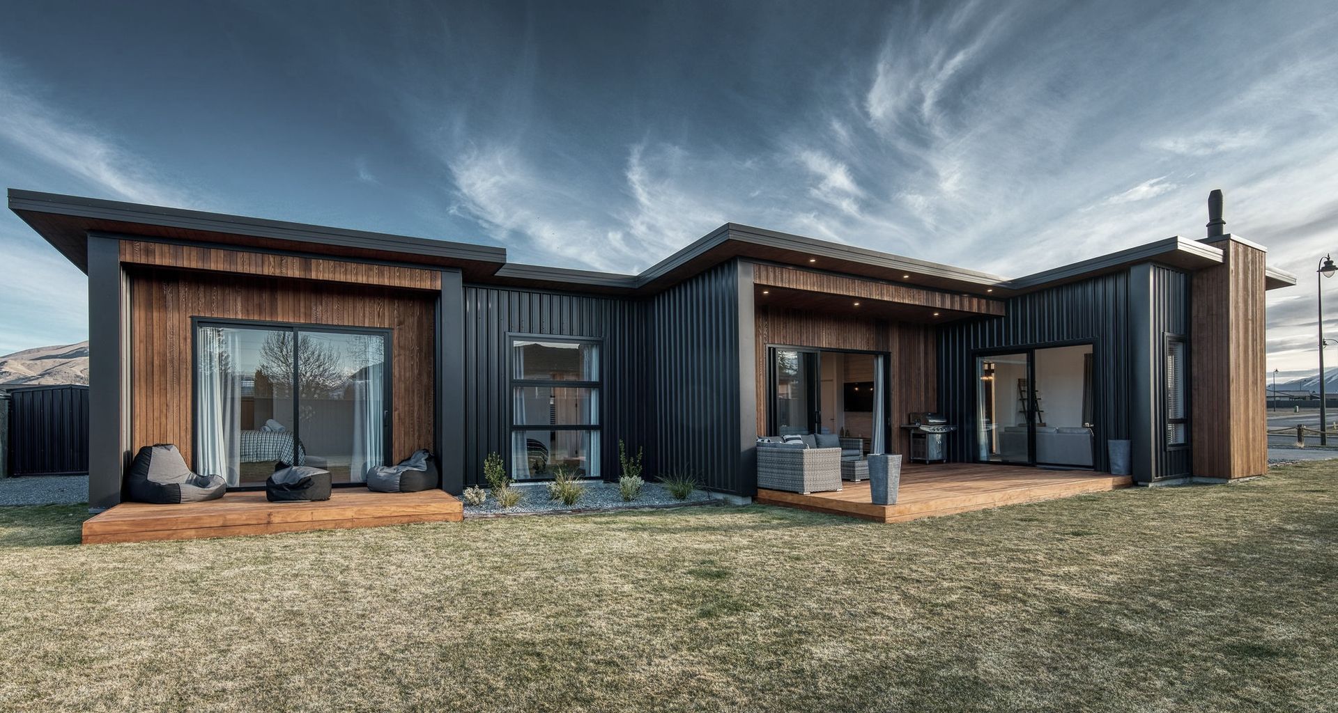 Modern 3 Bedroom Family Home banner