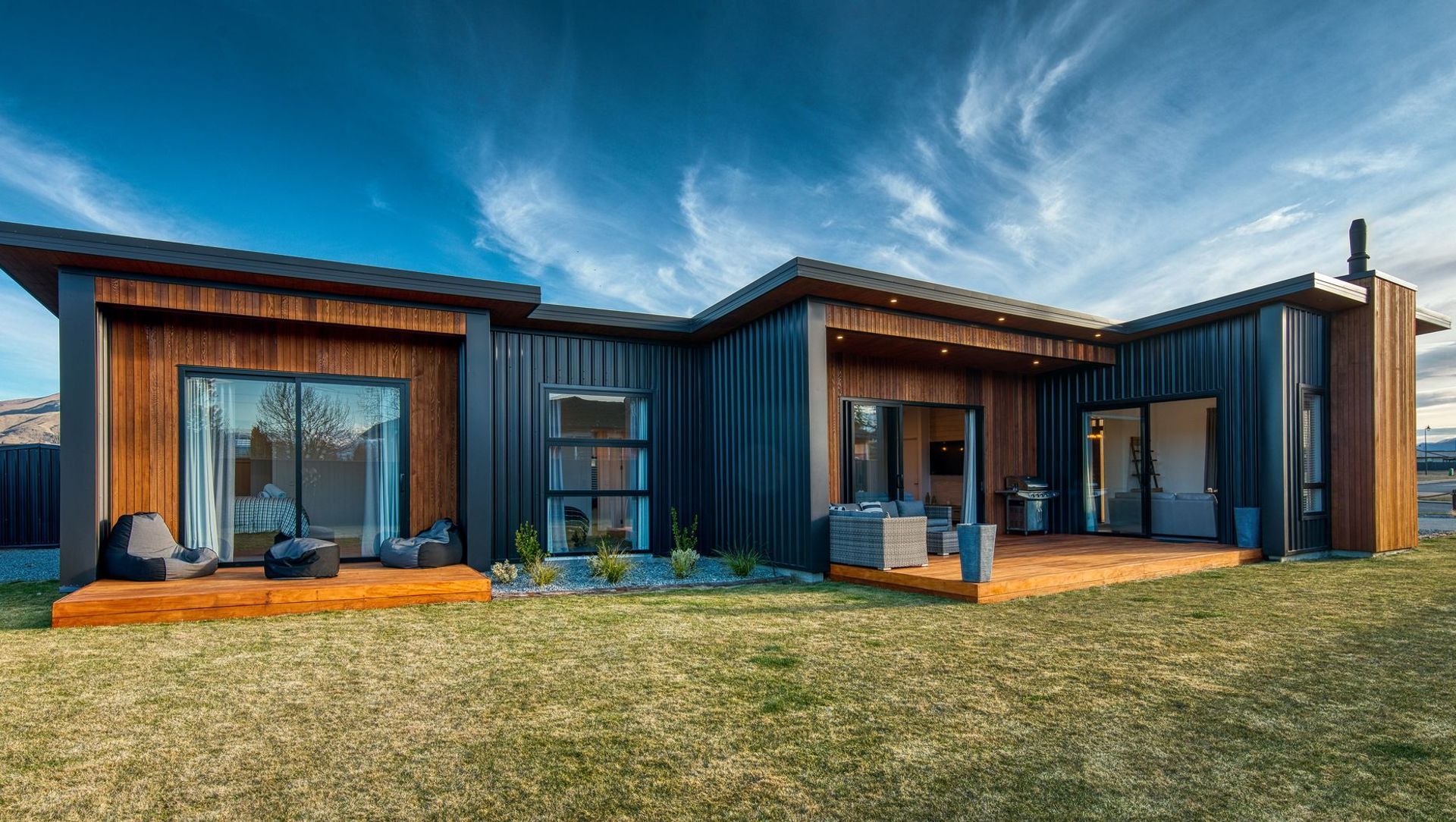 Modern 3 Bedroom Family Home banner