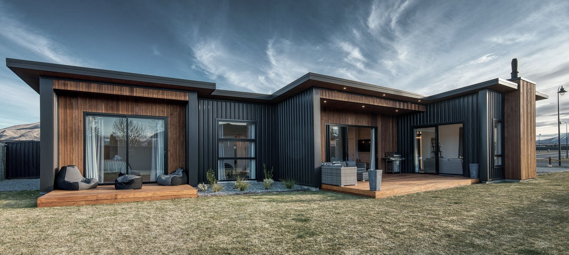 Modern 3 Bedroom Family Home banner