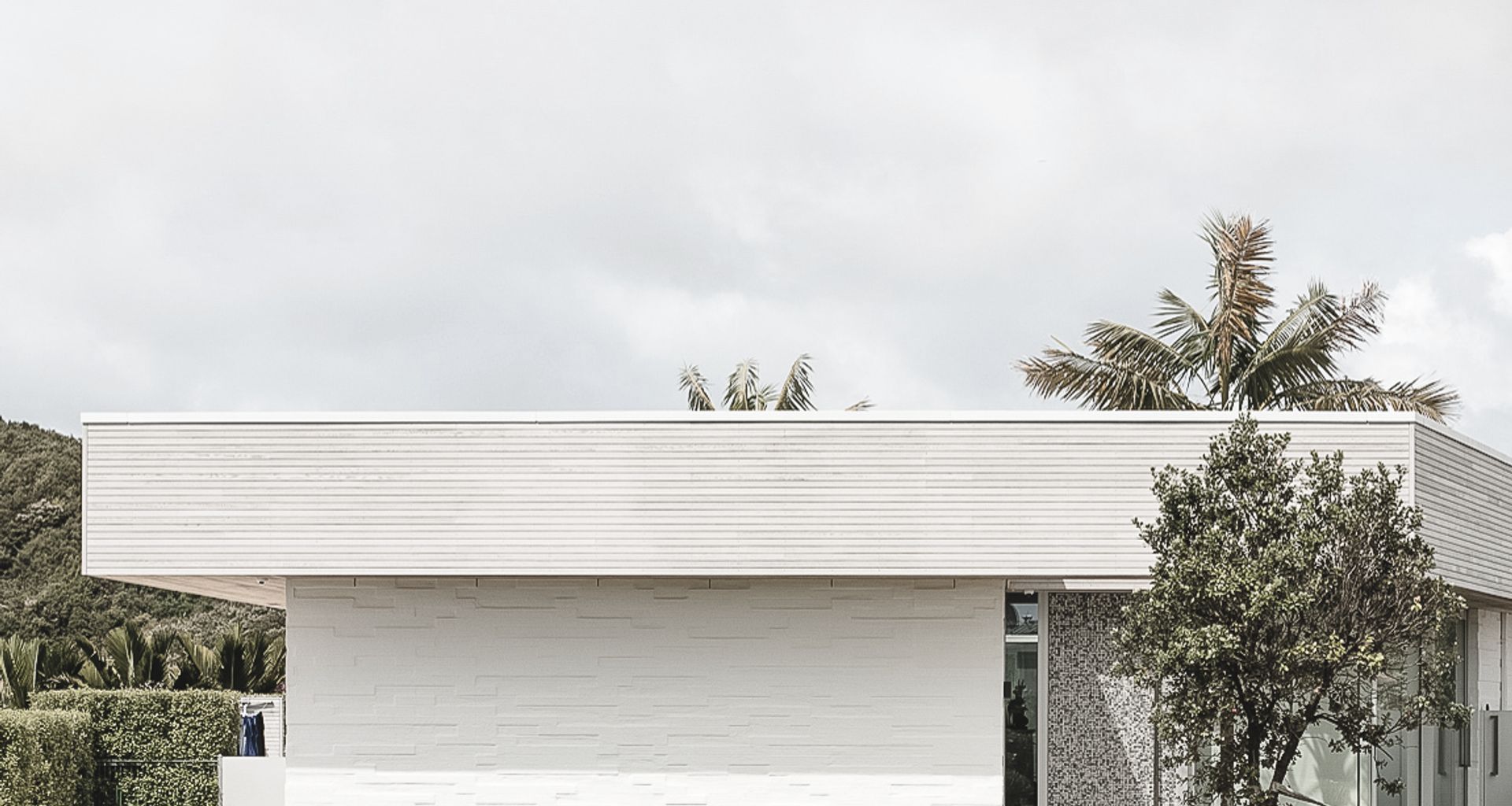 Modern Beach Pad banner