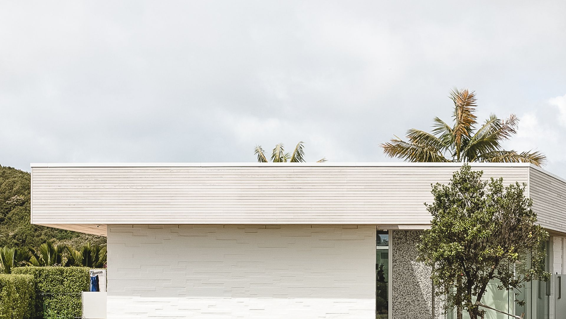 Modern Beach Pad banner