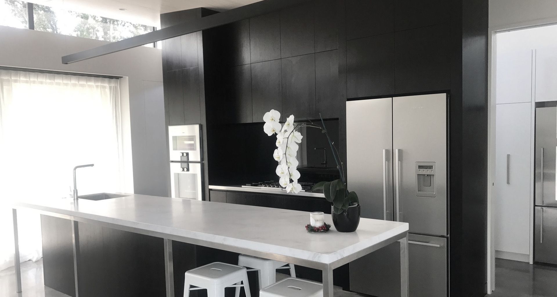 Modern Dark Veneer Kitchen banner