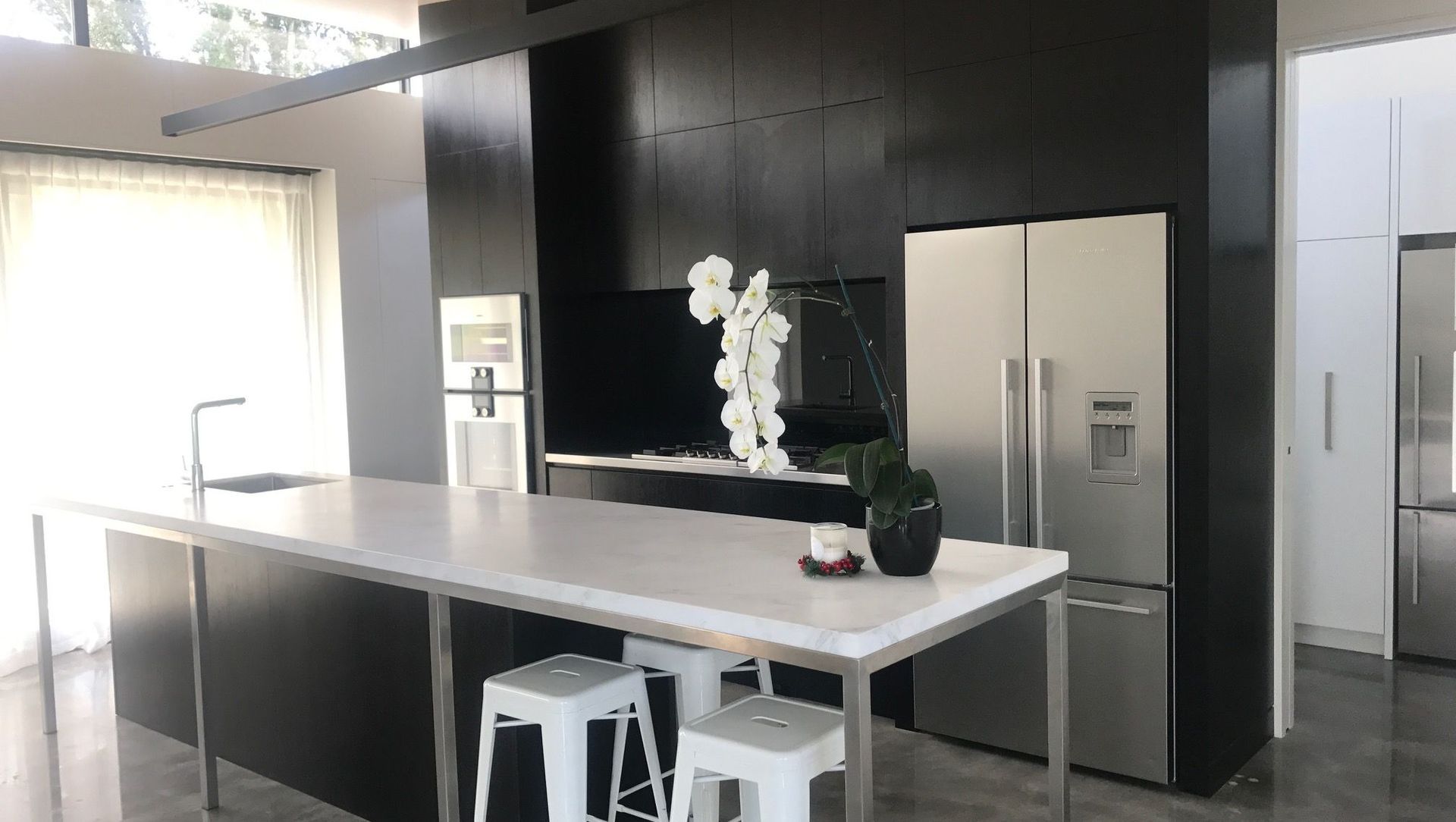 Modern Dark Veneer Kitchen banner