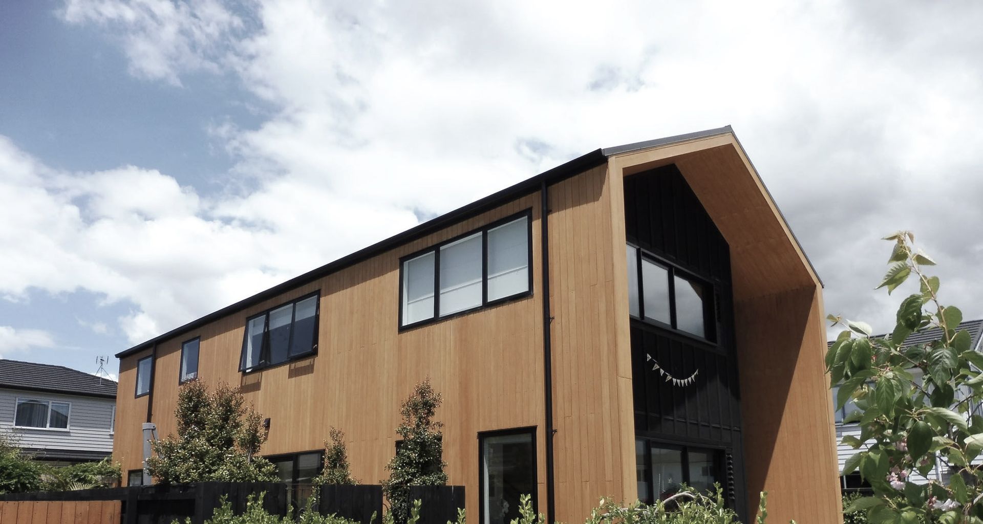 Modern Home banner