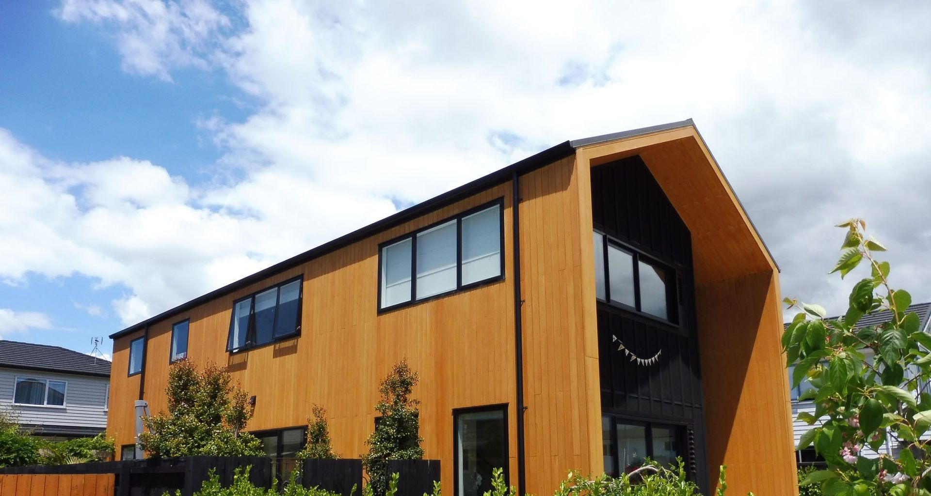 Modern Home banner