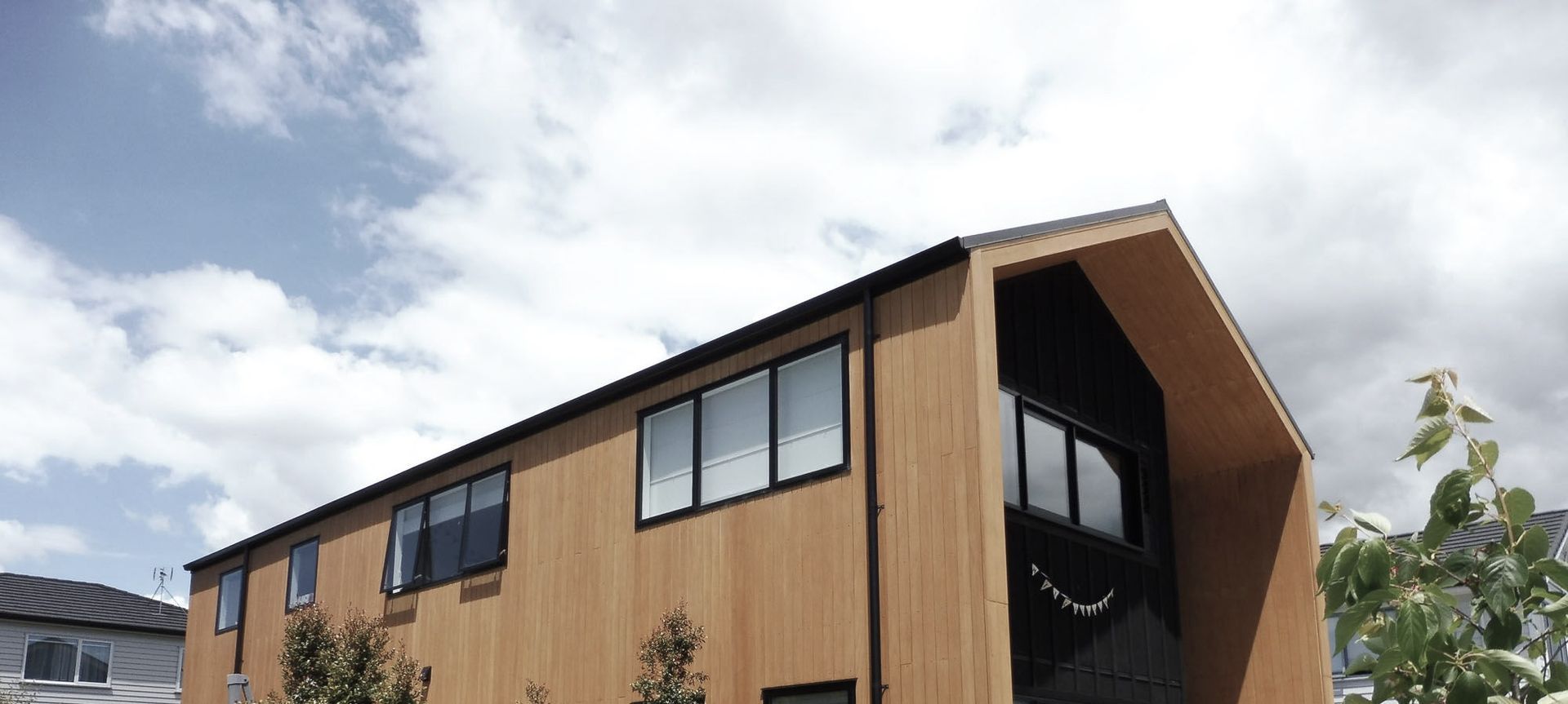 Modern Home banner