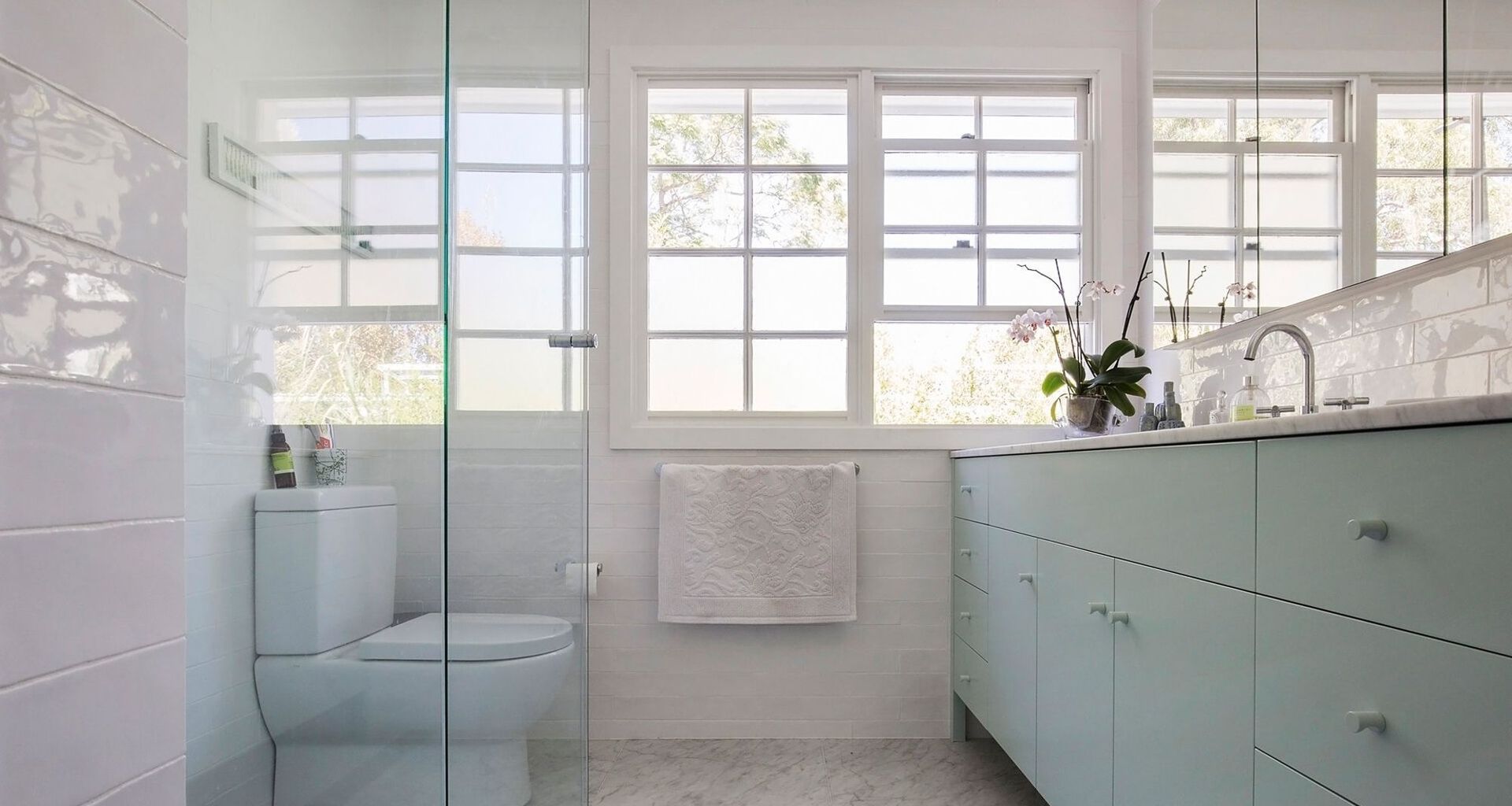 Modern Living in Spacious Woollahra Home banner