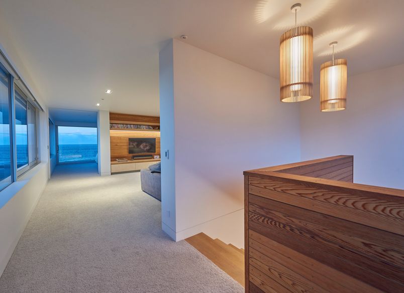 Mount Beach House - iO Lighting