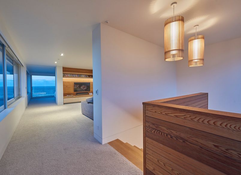 Mount Beach House - iO Lighting