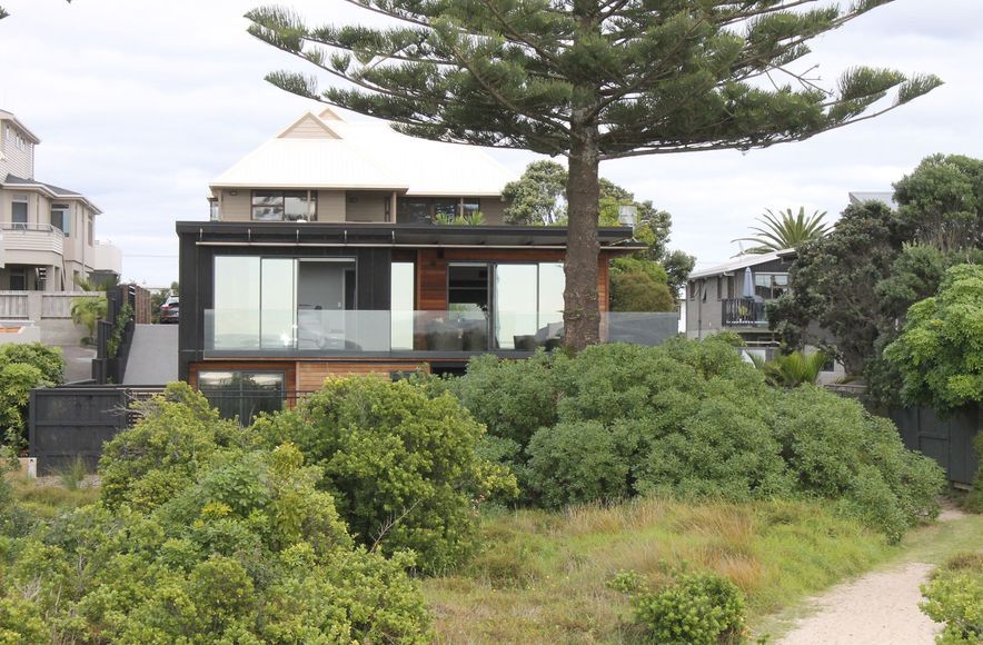 Mount House 2