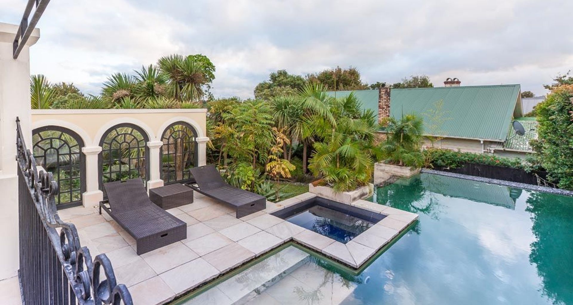 Mt Eden Garden and Pool banner