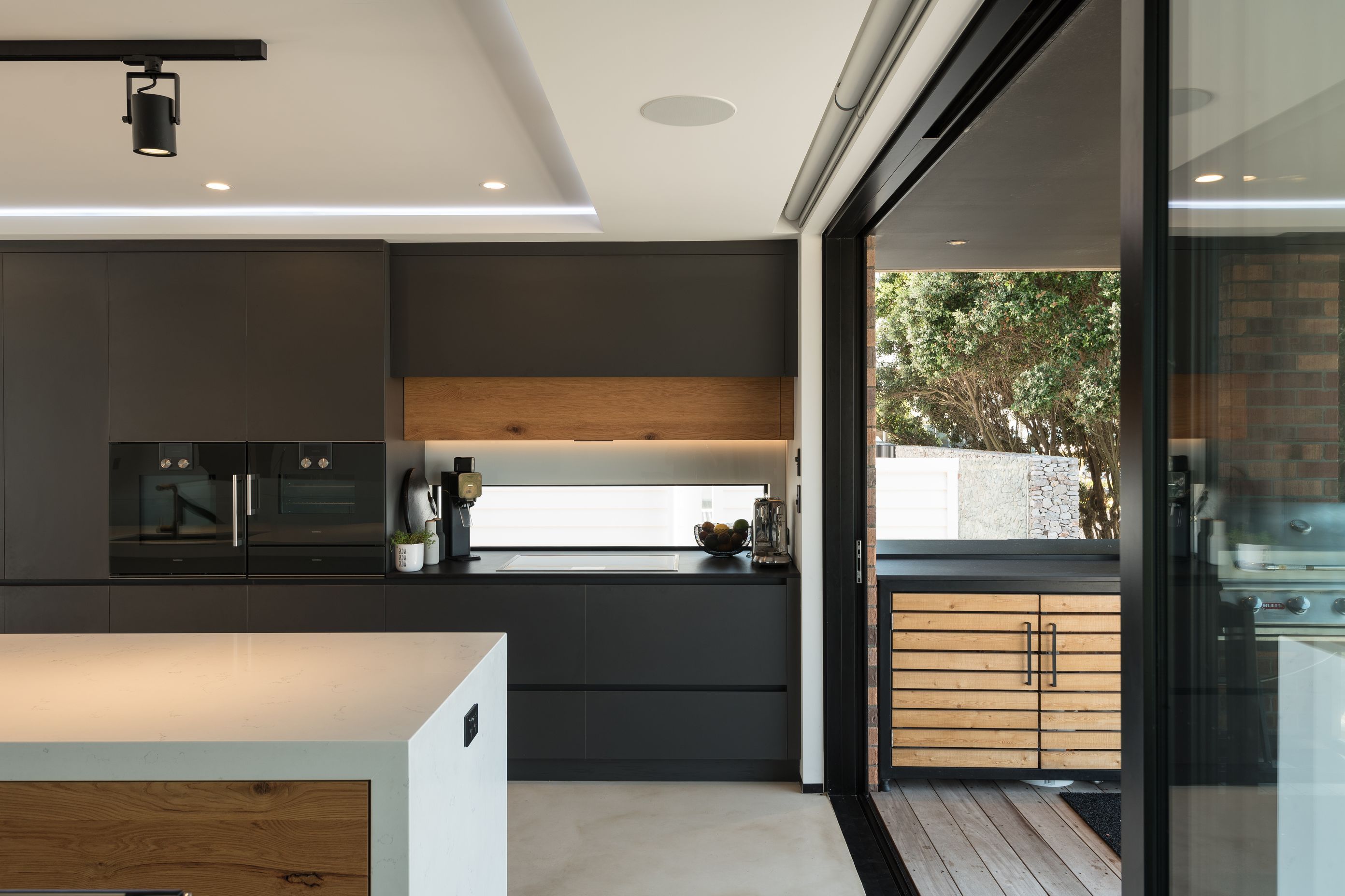 Kitchen + BBQ space
