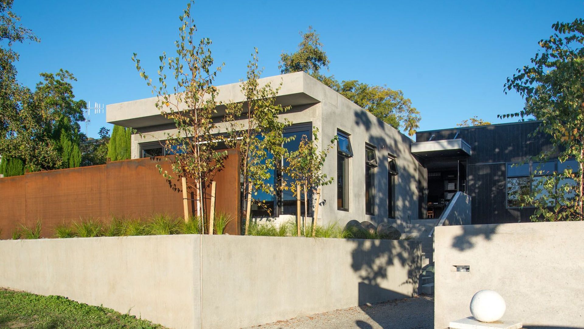Murdoch Residence banner