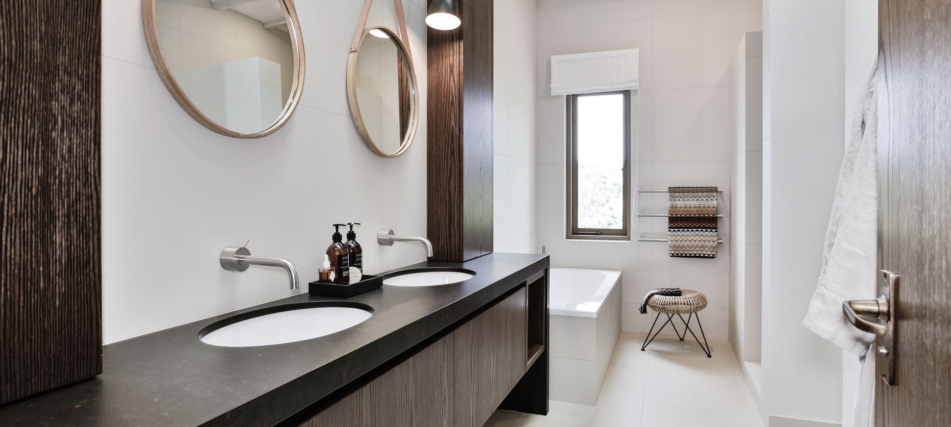 Muriwai Bathrooms by Sue Gillbanks banner