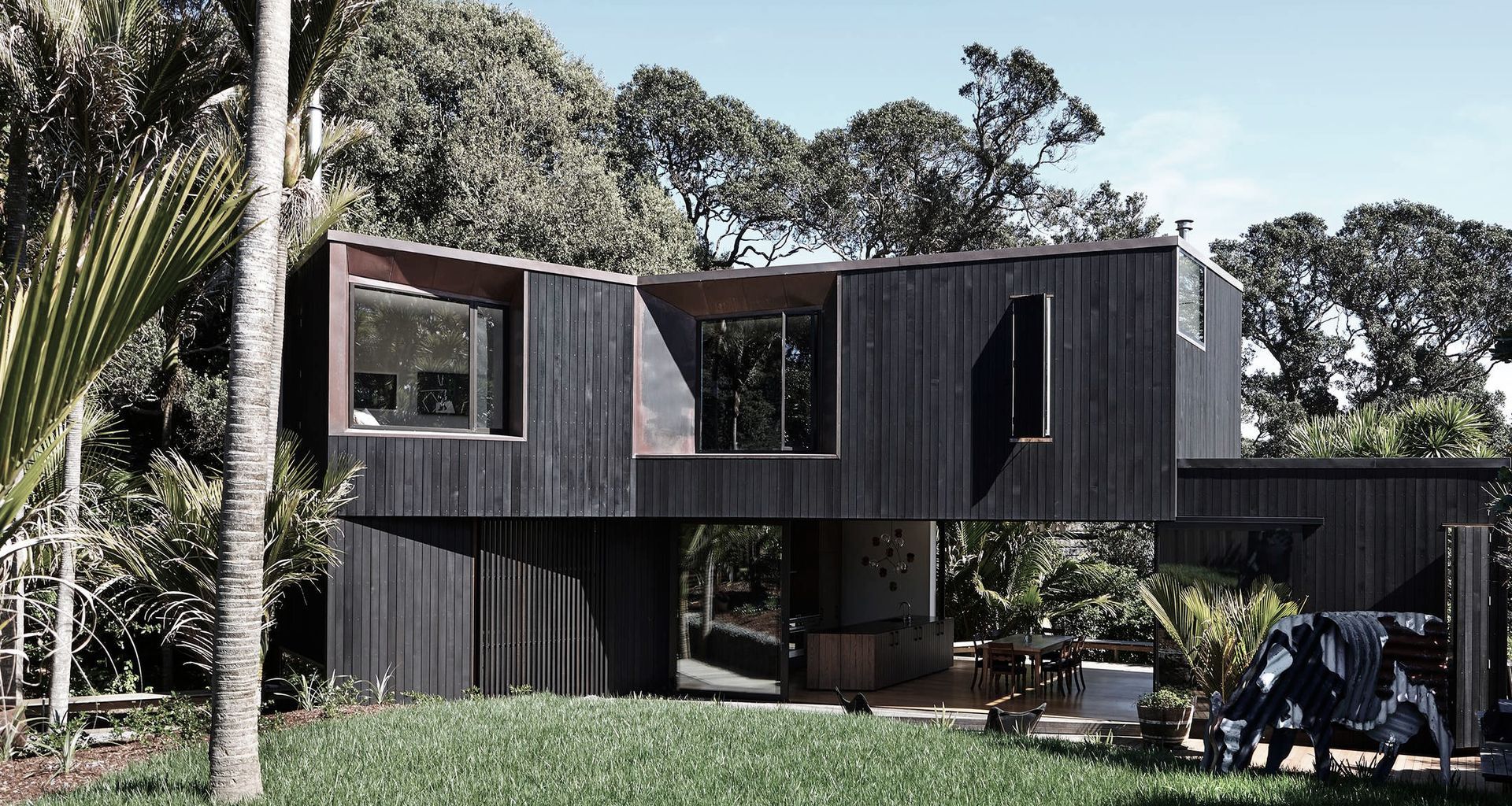 Muriwai House banner