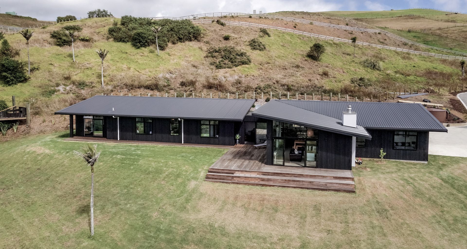 Muriwai House banner