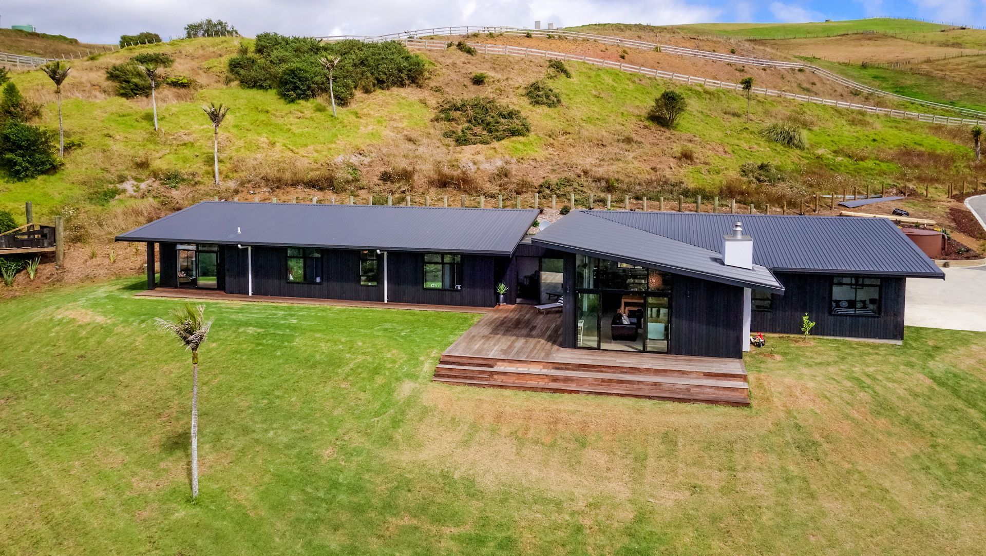 Muriwai House banner