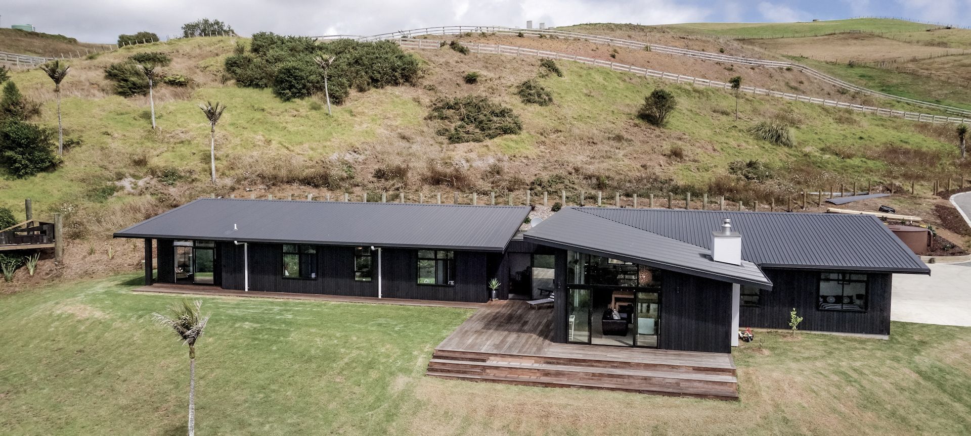 Muriwai House banner