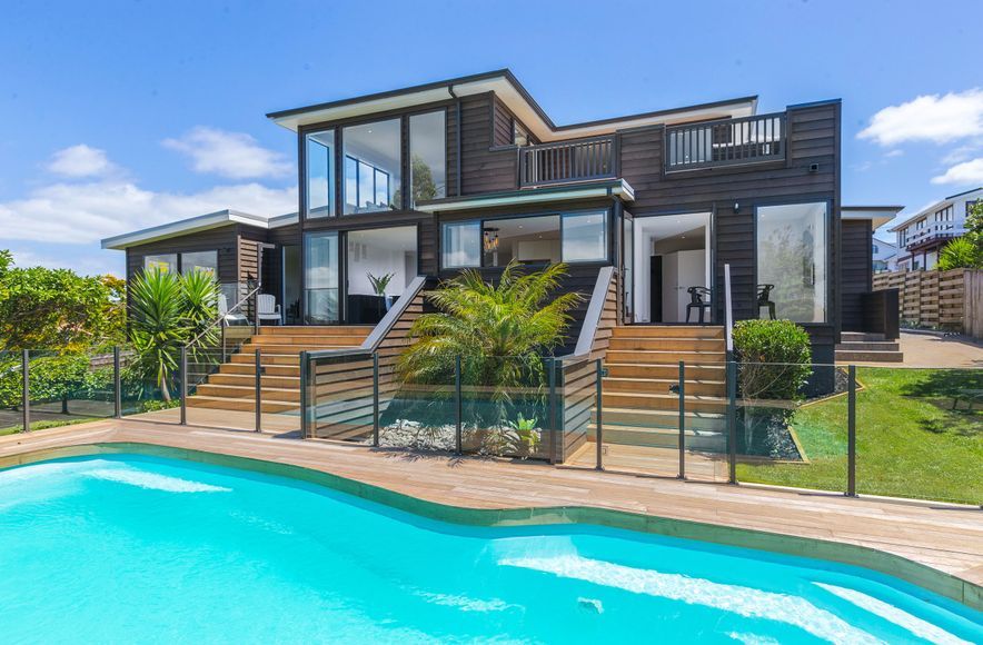 Murrays Bay Home
