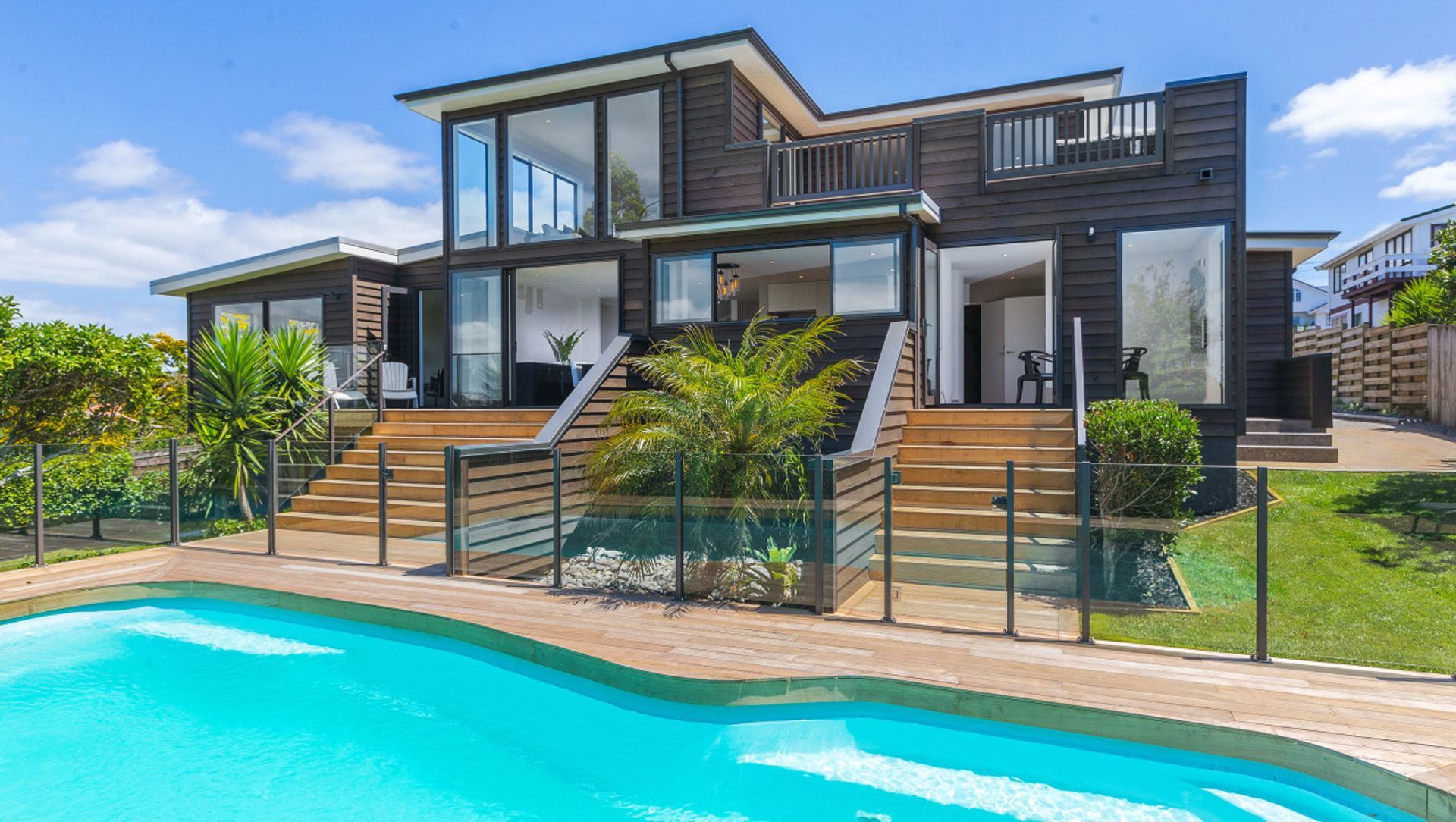 Murrays Bay Home banner