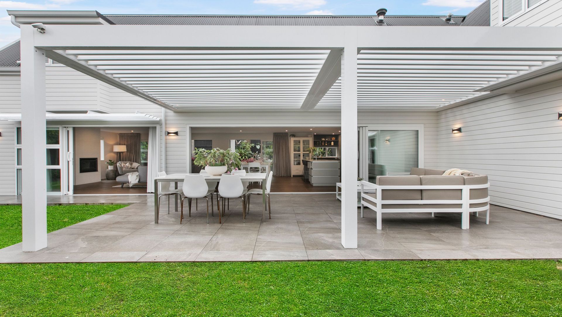 Narrow Neck Residence banner