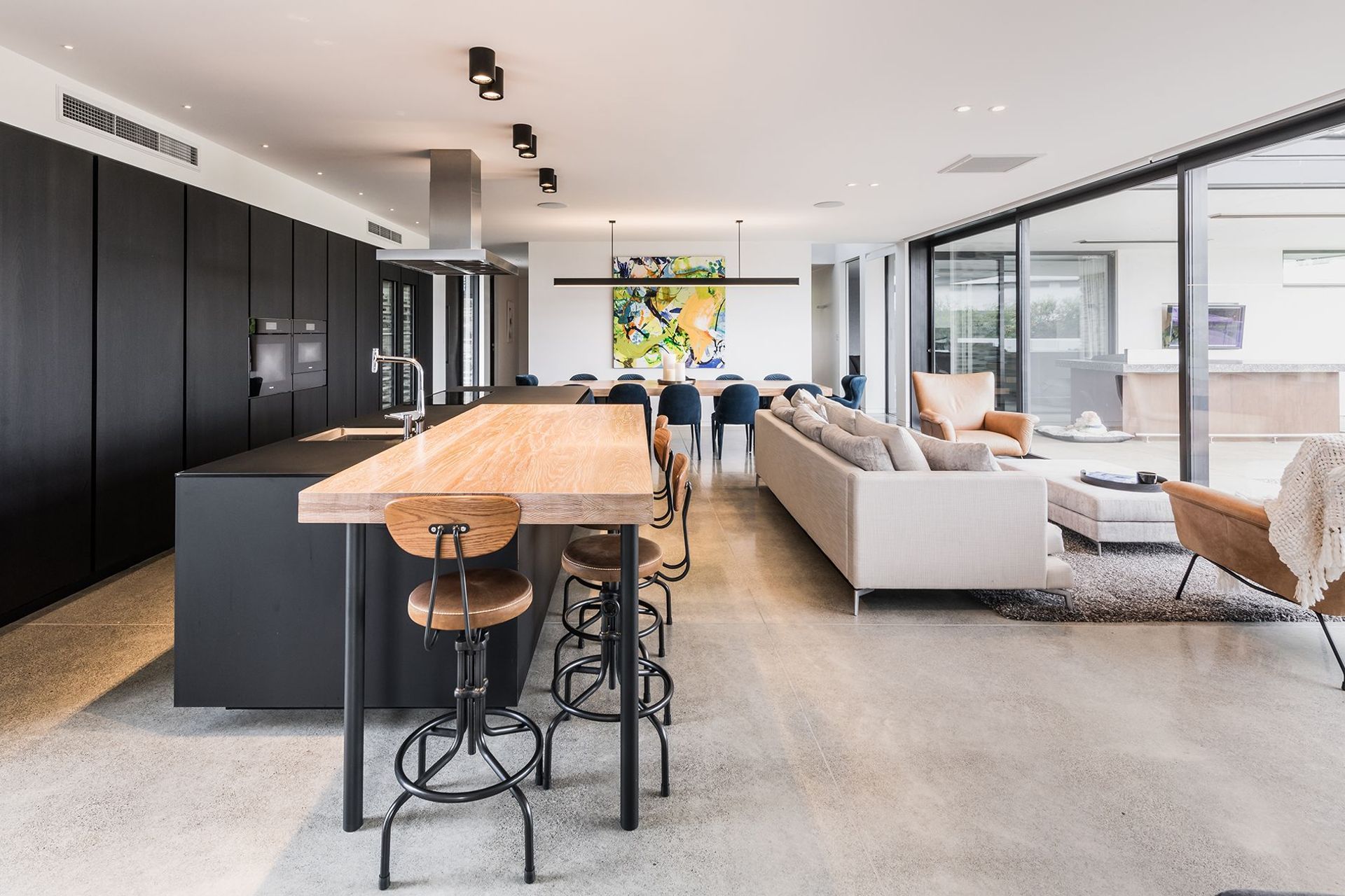 The kitchen and lounge area leads out into the outdoor entertaining area. 