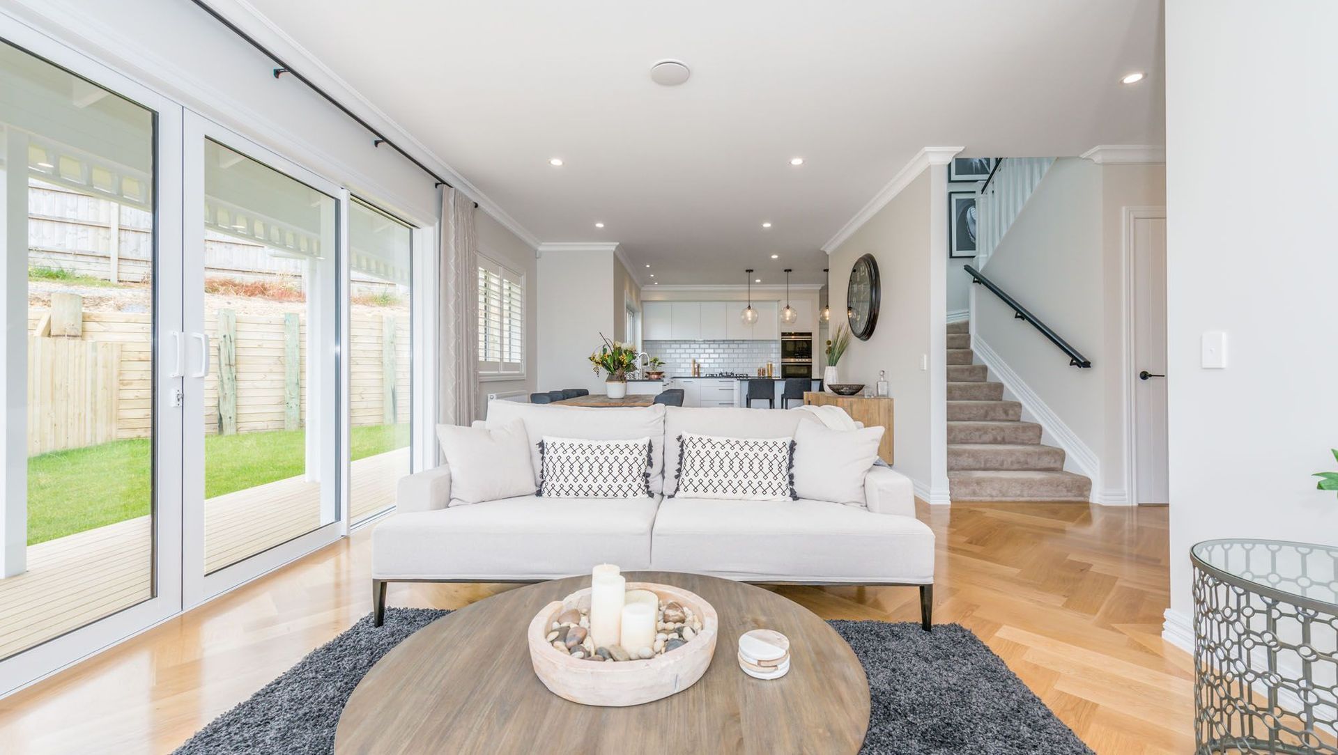 Navigation Show Home banner