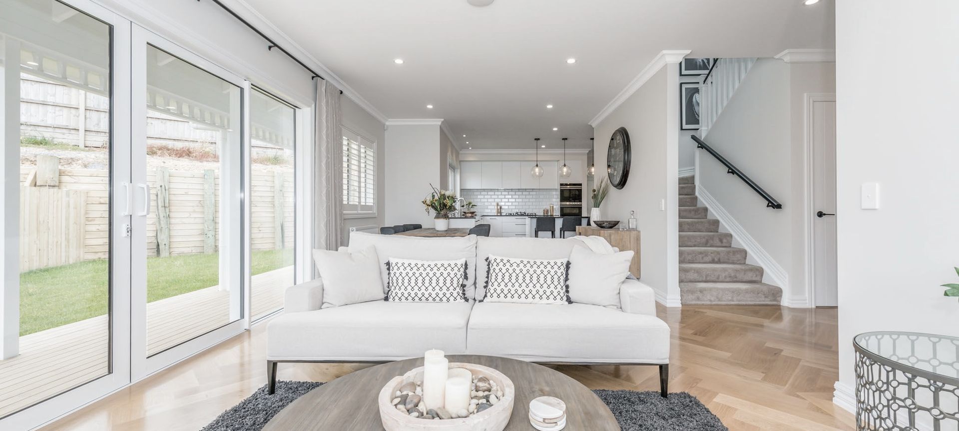 Navigation Show Home banner