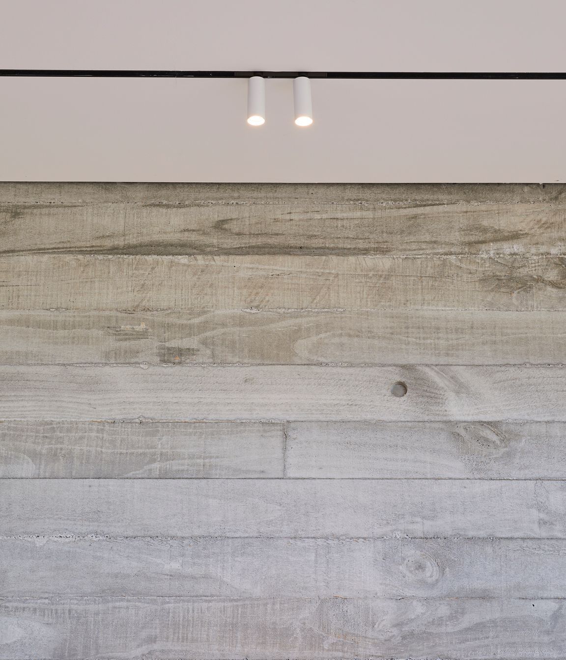 The design intent was for a house that was both aesthetically pleasing and that offered a robustness in materiality, crucial in the coastal setting.
