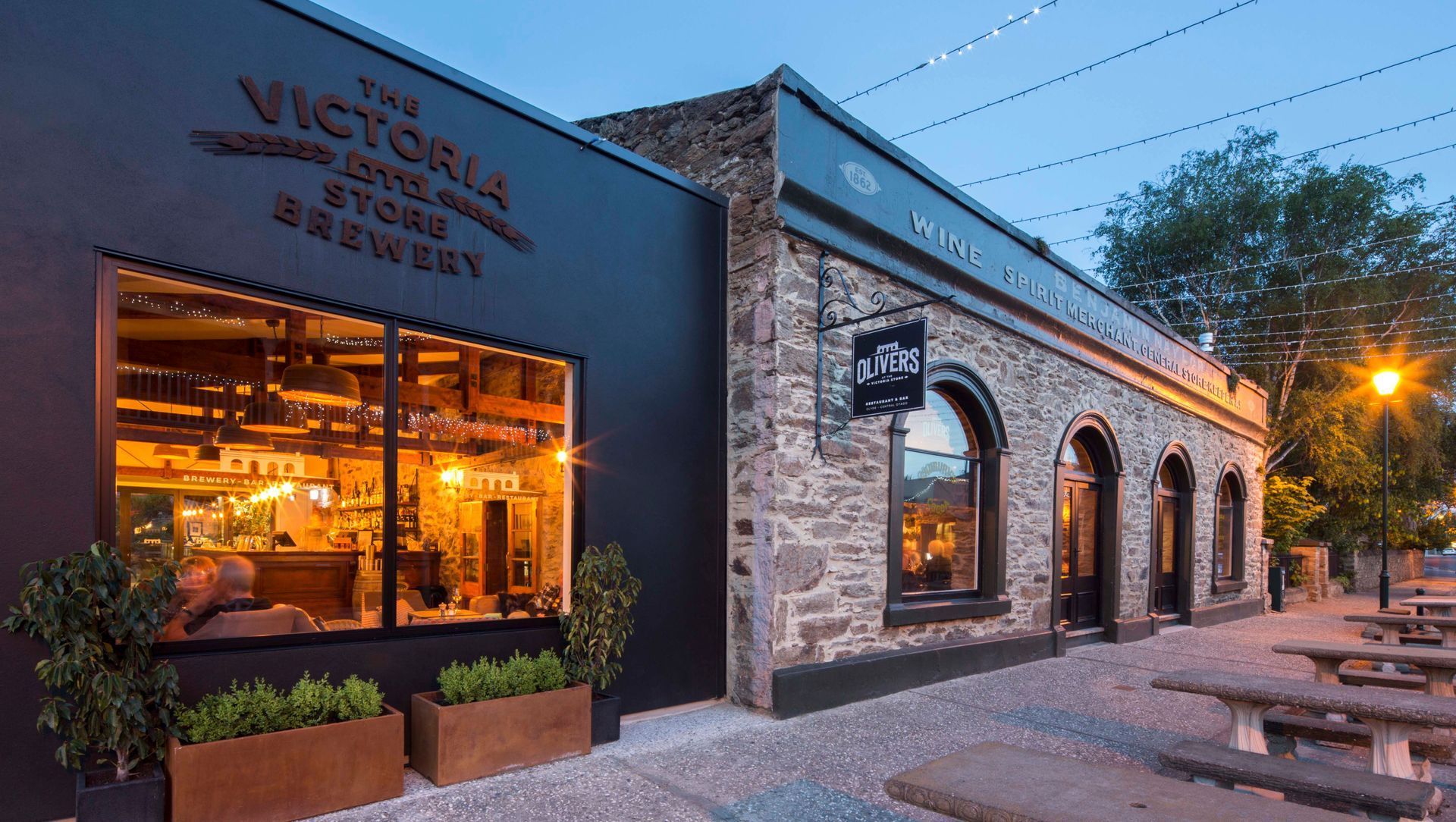 Olivers Lodge/Restaurant | Origin Consul banner