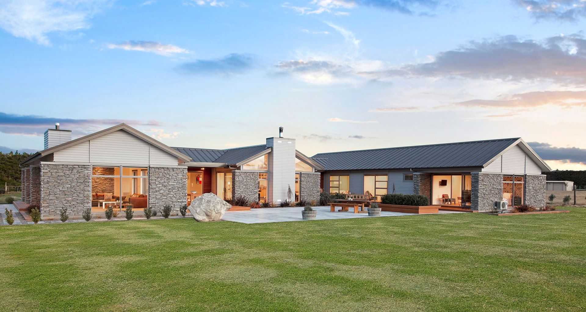 Okuku - Rural Architectural Classic Stone House banner