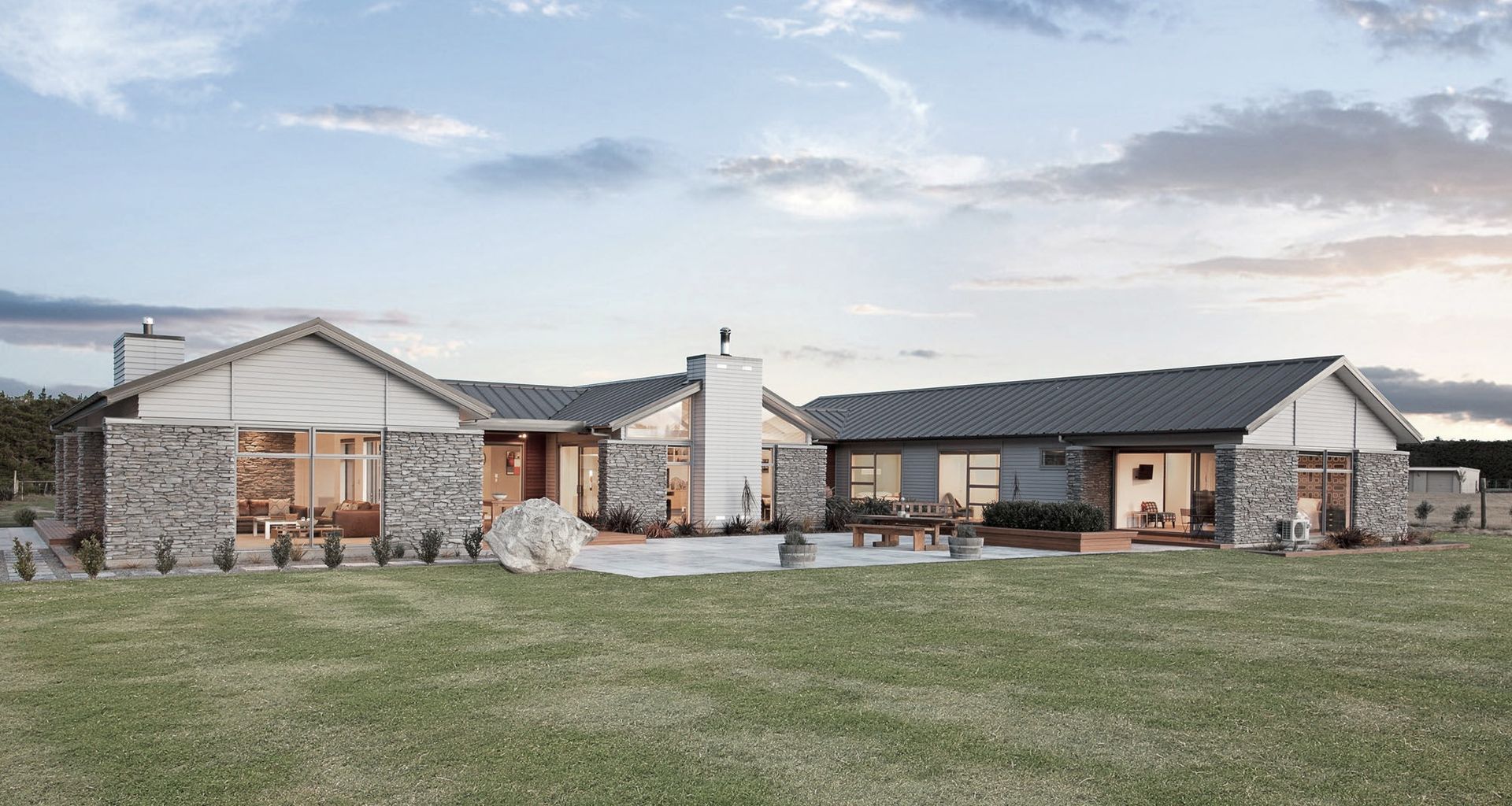 Okuku - Rural Architectural Classic Stone House banner