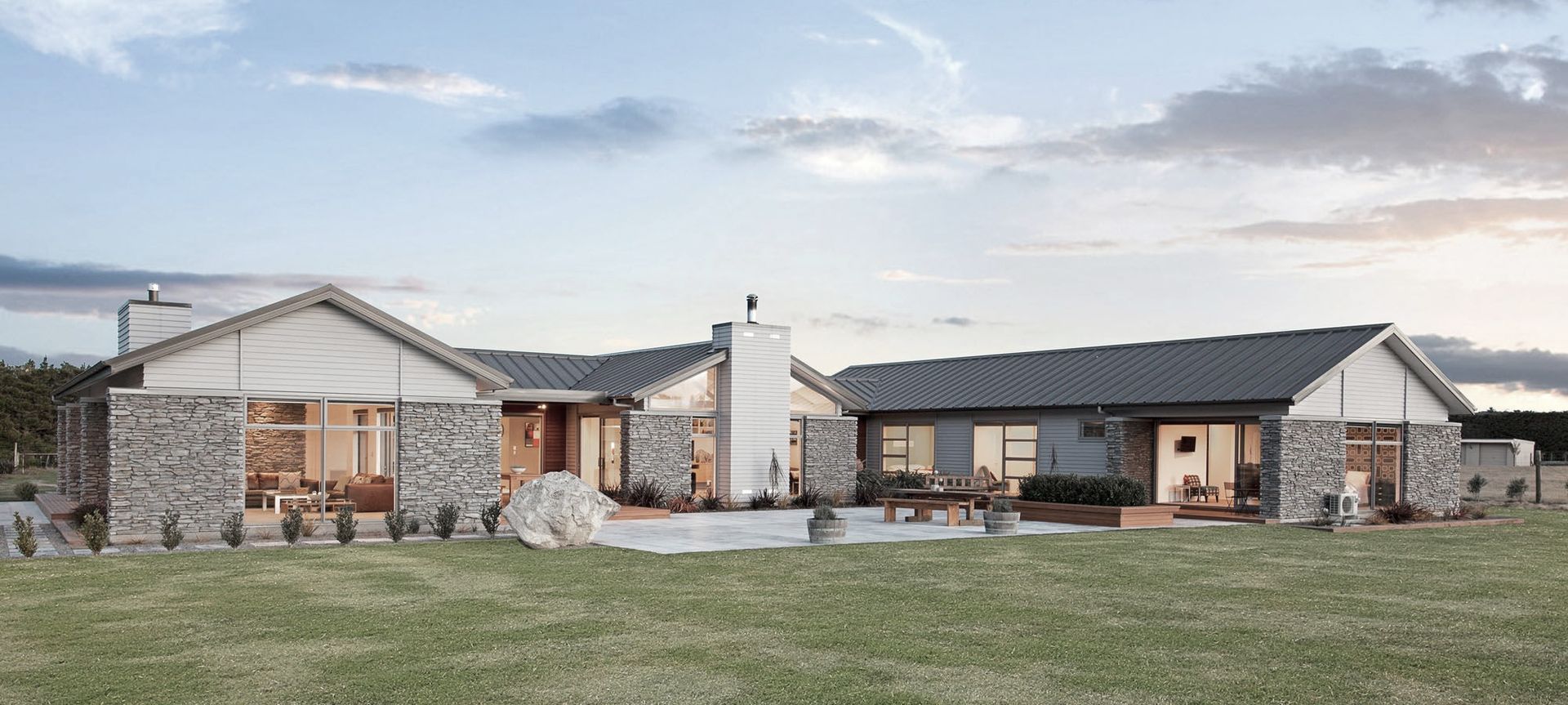 Okuku - Rural Architectural Classic Stone House banner